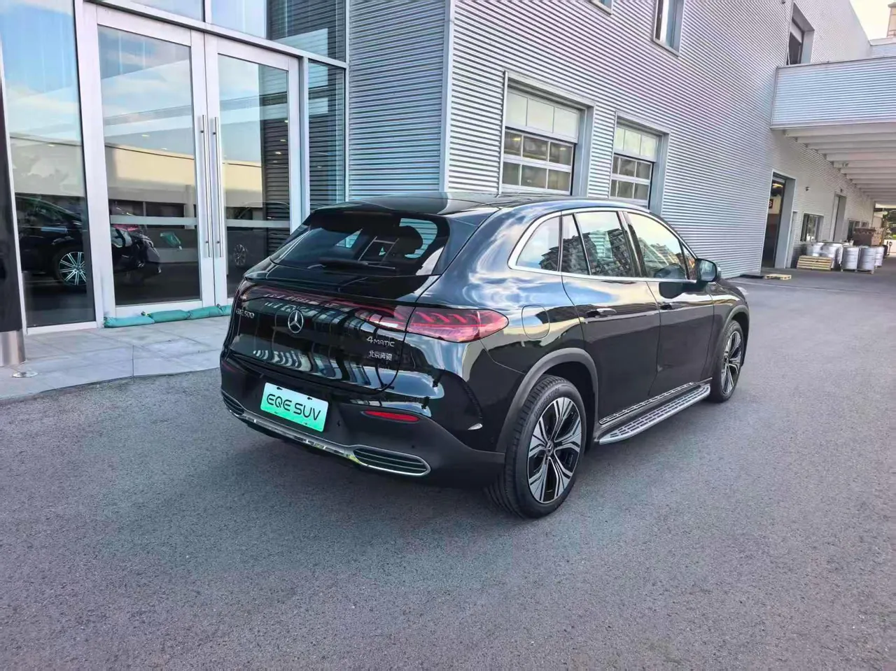 Mercedes Benz 2024 EQE SUV 500 4MATIC EQE SUV 500 4MATIC Deluxe Edition Automatic 5
