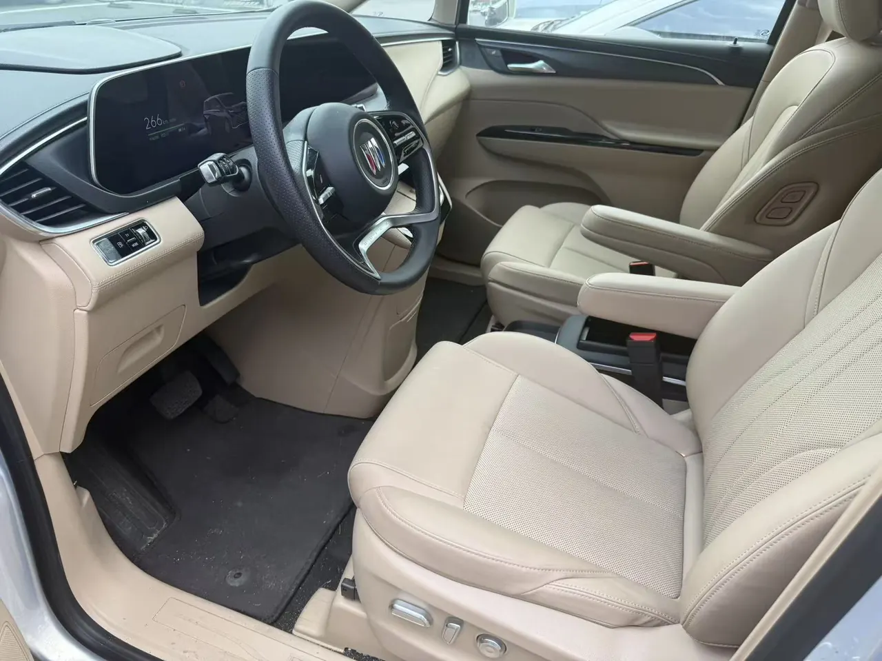 Buick 2025 GL8 Lu Shang 1.5T Premium Edition 7-seat Automatic Gear 4