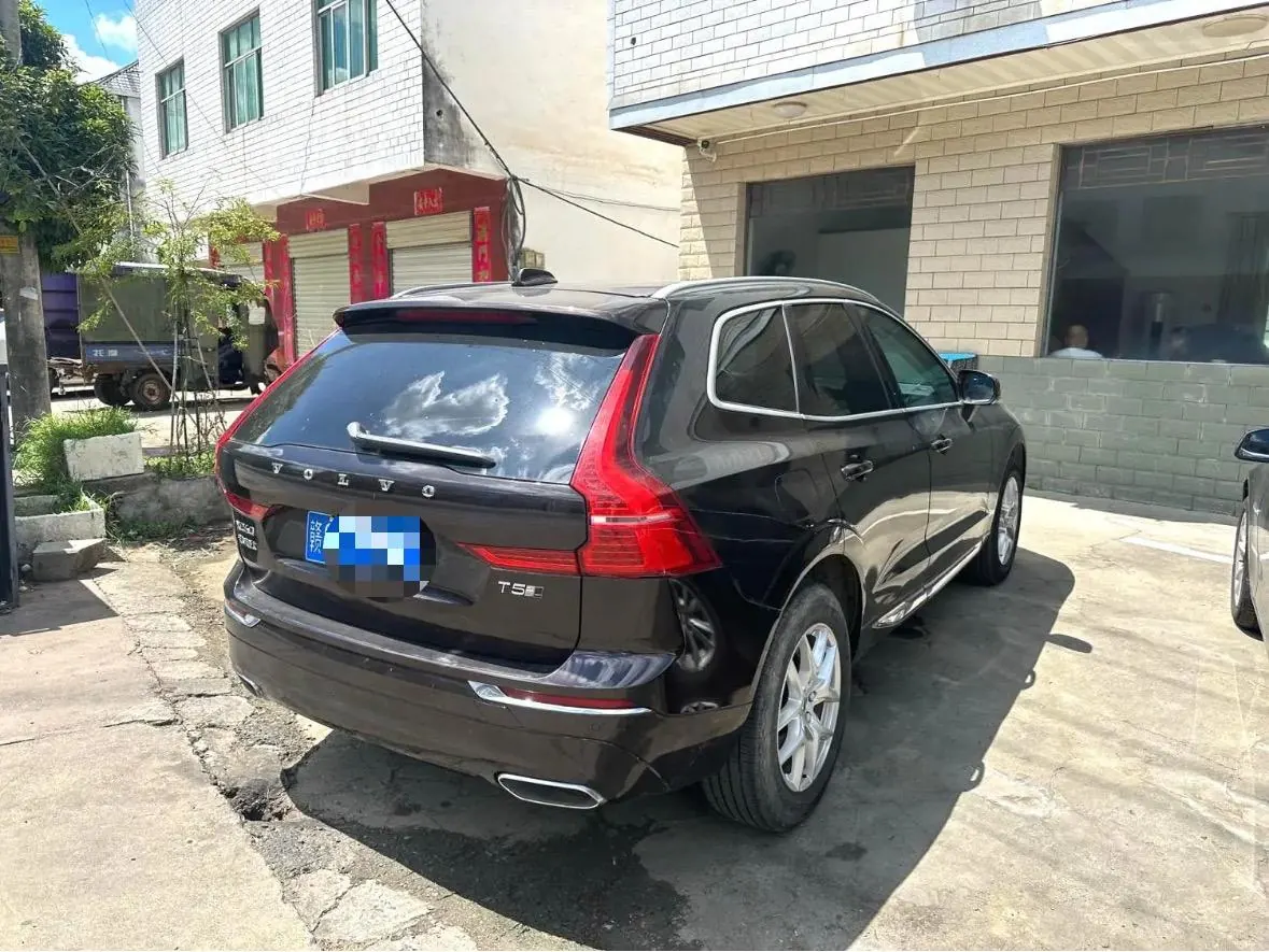 Volvo 2020 XC60 2.0T T5 4-wheel drive smart luxury automatic gear 7