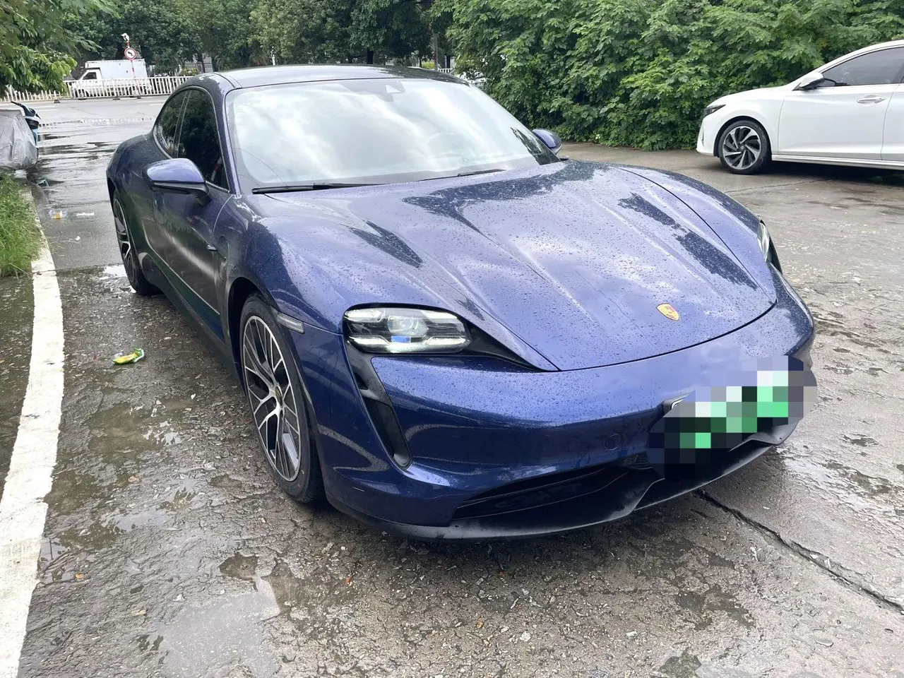 Porsche Taycan (Imported) 2020 Taycan Taycan Automatic 3