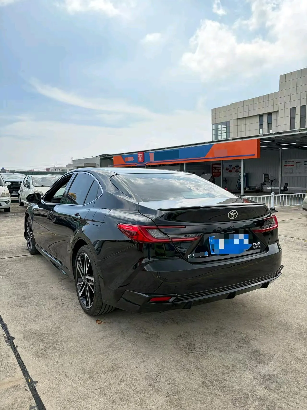 Toyota 2024 Camry Dual Engine 2.0HS Stepless Sports Edition Automatic Gear 4
