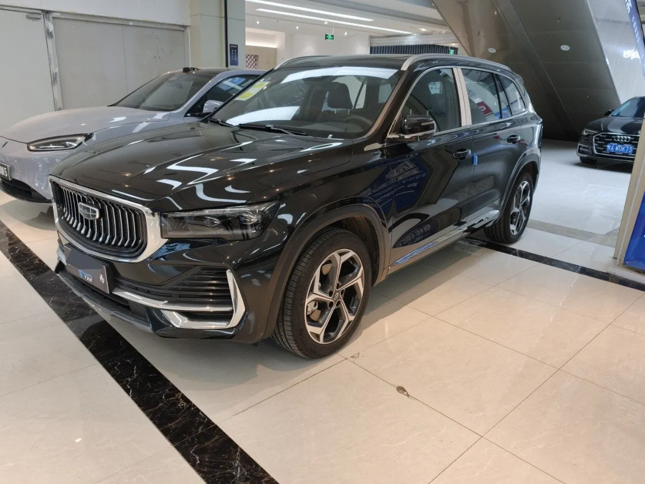 Open image lightbox: Geely 2024 XingyueL (Monjaro) 2.0TD EVO Two-Drive Long Wind Edition Automatic Gear
