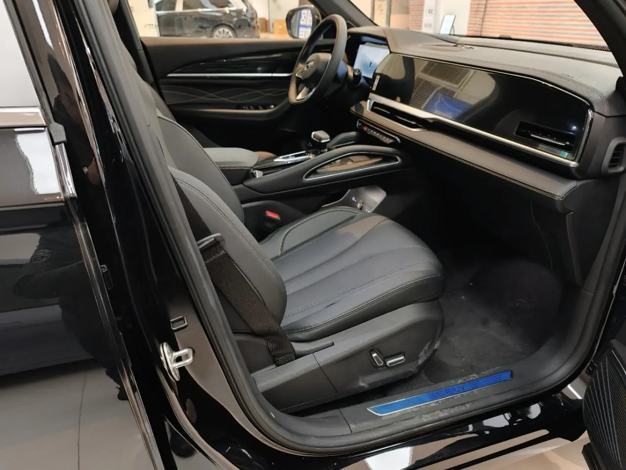 Geely 2024 XingyueL (Monjaro) 2.0TD EVO Two-Drive Long Wind Edition Automatic Gear 3