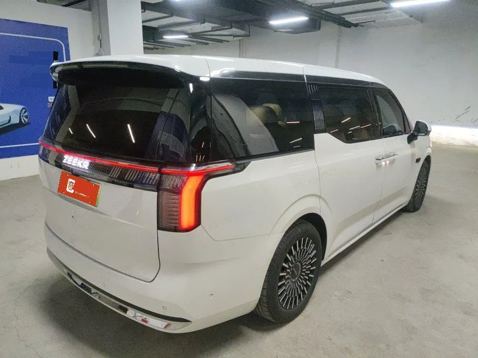 Zeekr 2024 Zeekr 009 7-seat aisle version 108kWh automatic gear 3