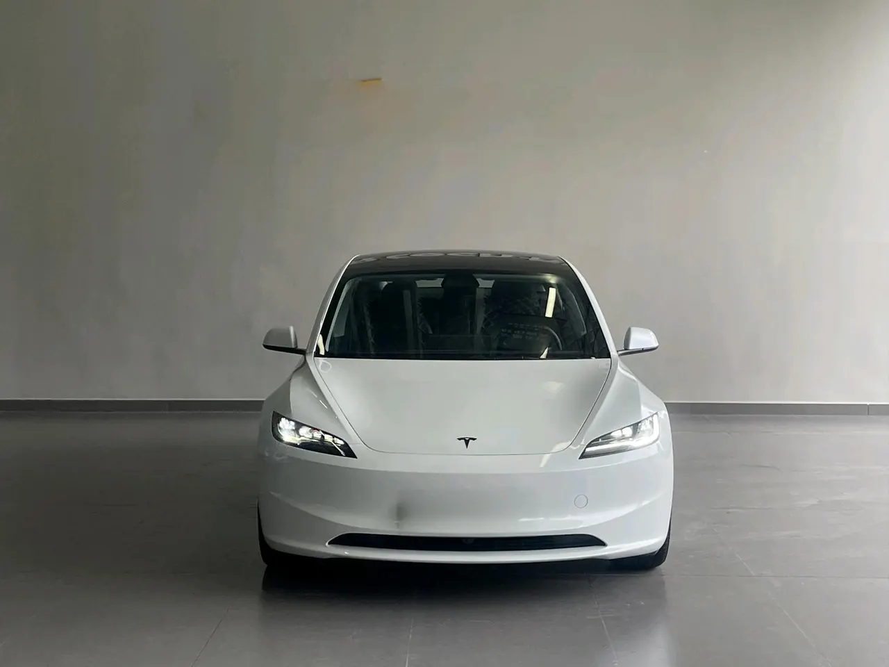 Tesla 2025 Model 3 Rear-Wheel-Drive Edition (facelift) Automatic Transmission 2