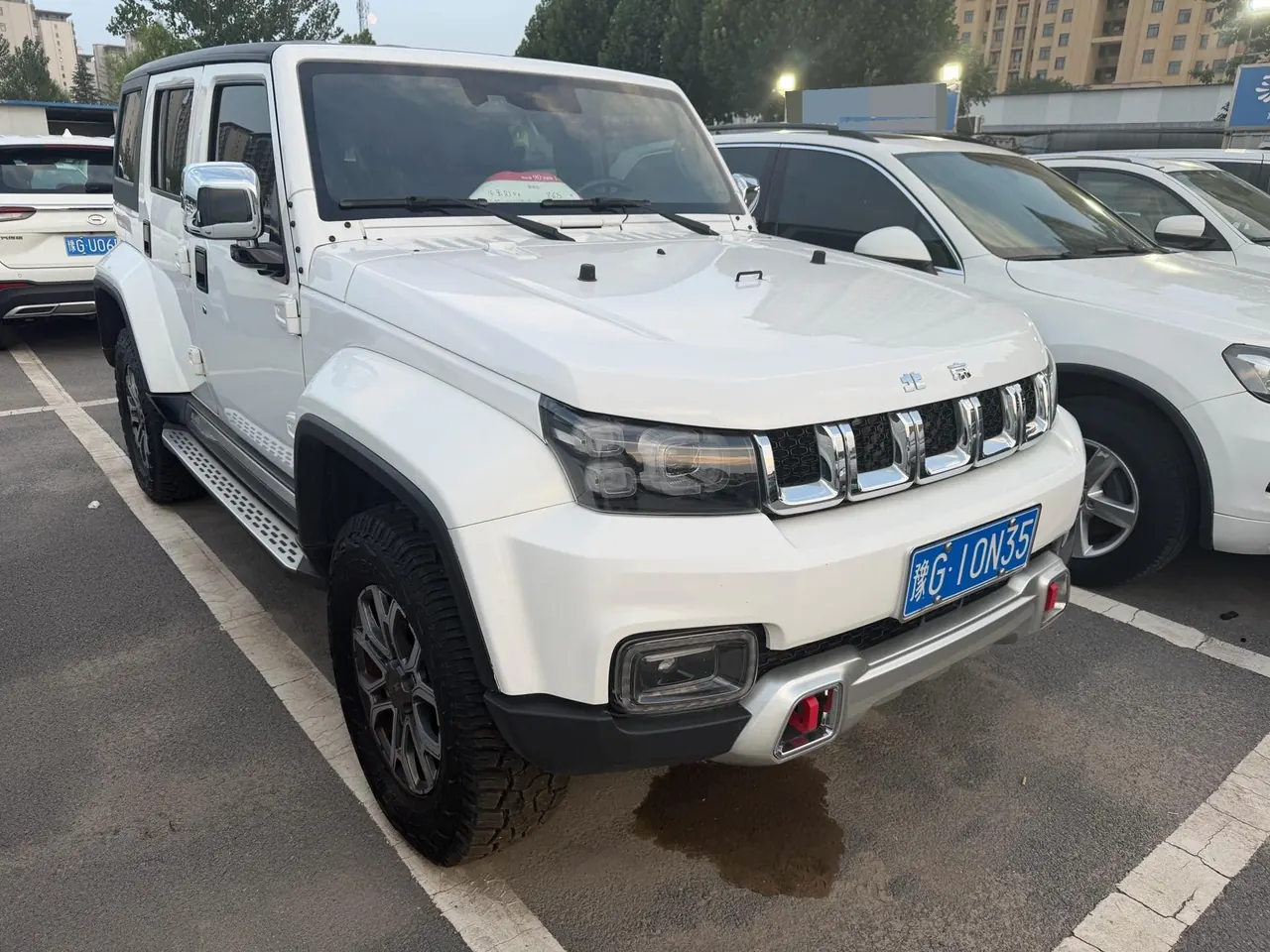 Beijing 2020 BJ40 2.0T 4-wheel drive city hunter version chivalrous automatic gear 2