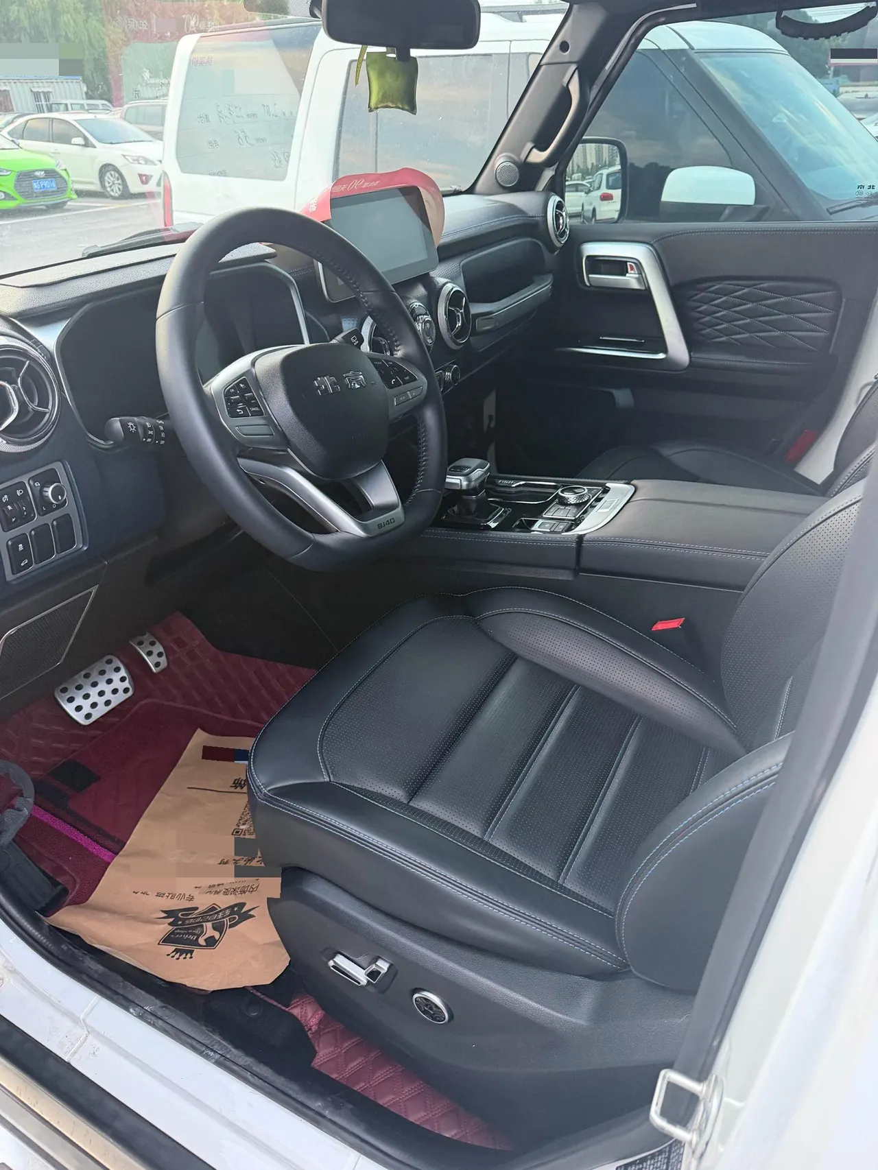 Beijing 2020 BJ40 2.0T 4-wheel drive city hunter version chivalrous automatic gear 3