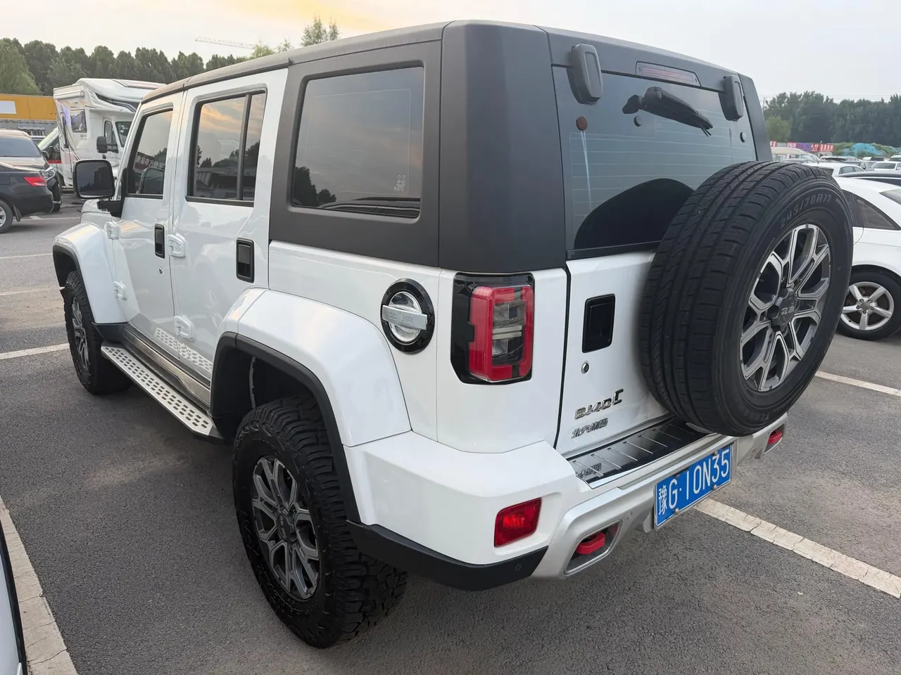 Beijing 2020 BJ40 2.0T 4-wheel drive city hunter version chivalrous automatic gear 5