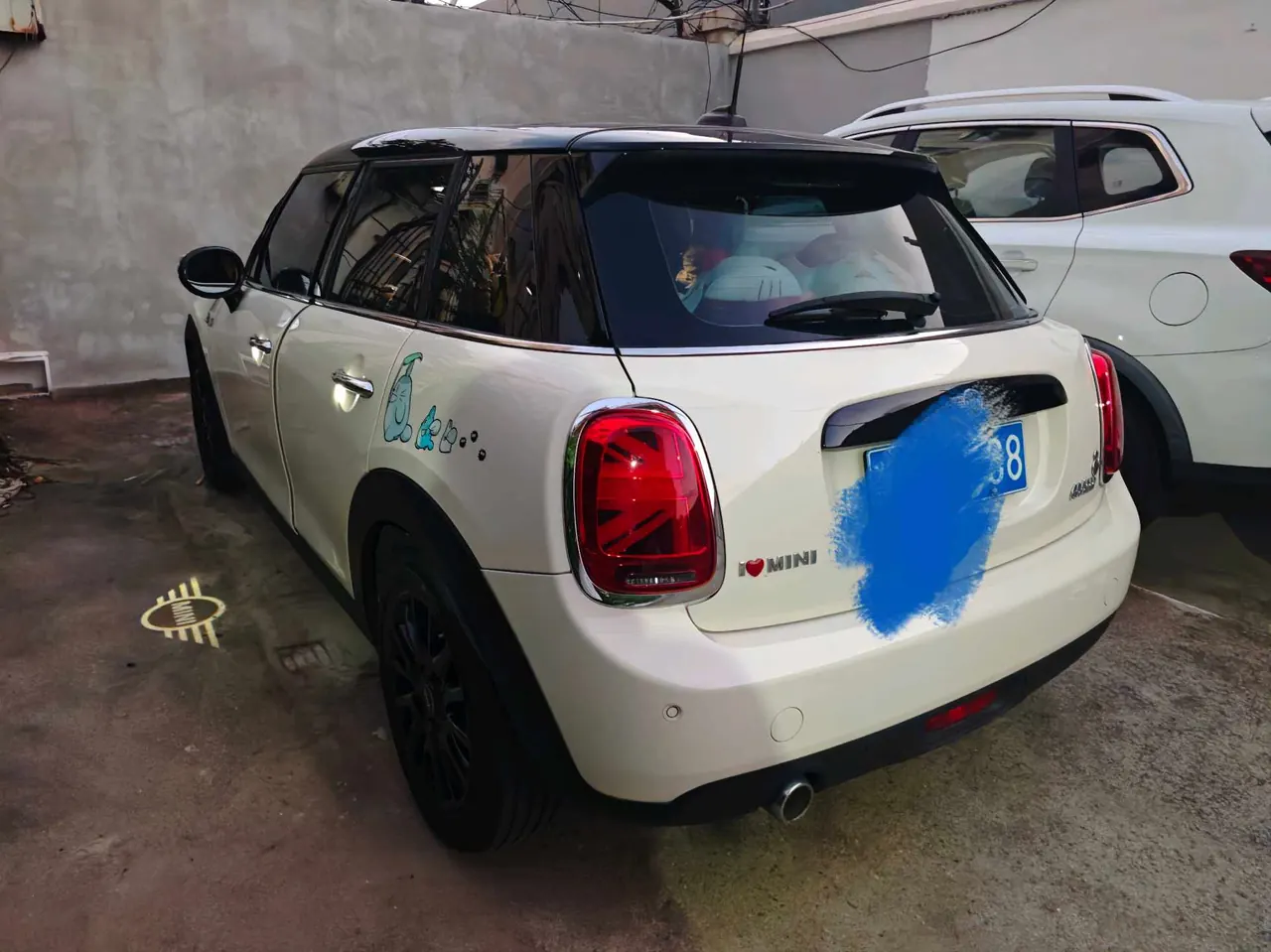 MINI Mini 5-Door (Imported) 2020 Mini Cooper 1.5T Classic Auto 4