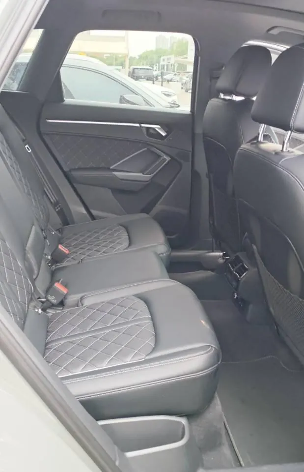 Audi 2024 Q3 2.0TFSI 40TFSI Fashion Dynamic Automatic 3