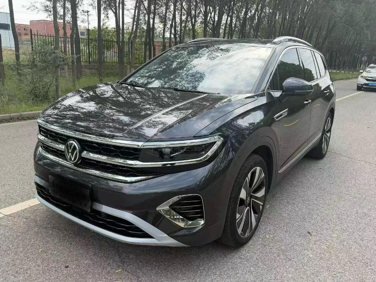 打开图片灯箱:Volkswagen 2023 models of 2.0TSI 380TSI four-wheel drive luxury version Pro 6 (modified) automatic gear