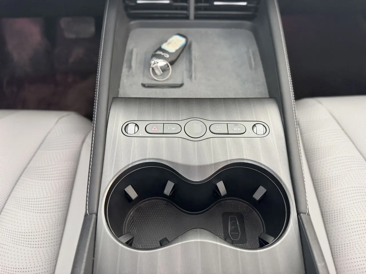 BYD 2025 seals 06 DM-i 1.5 stepless travel version 150KM exclusive automatic gear 9
