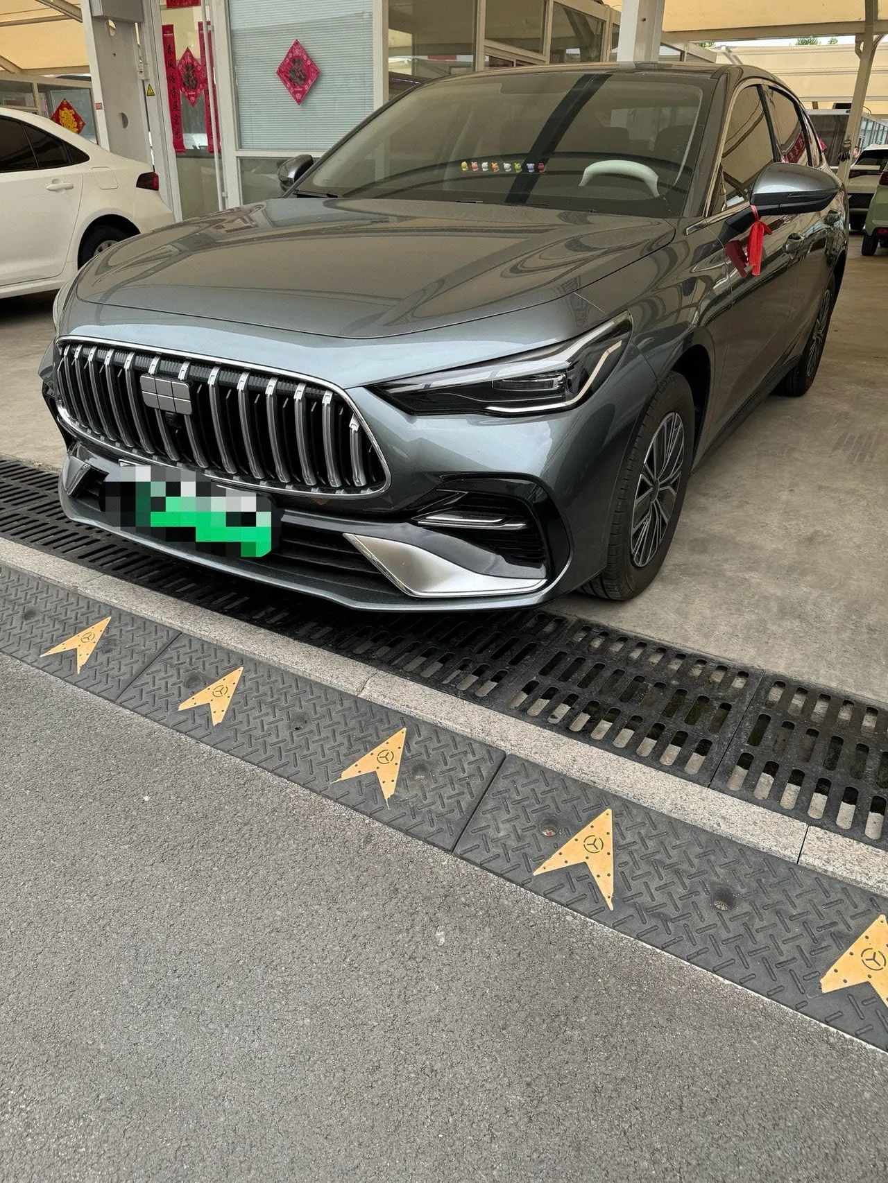 Open image lightbox: Geely Galaxy 2025 xingyao 6 EM-i 1.5 60km sailing version of automatic gear