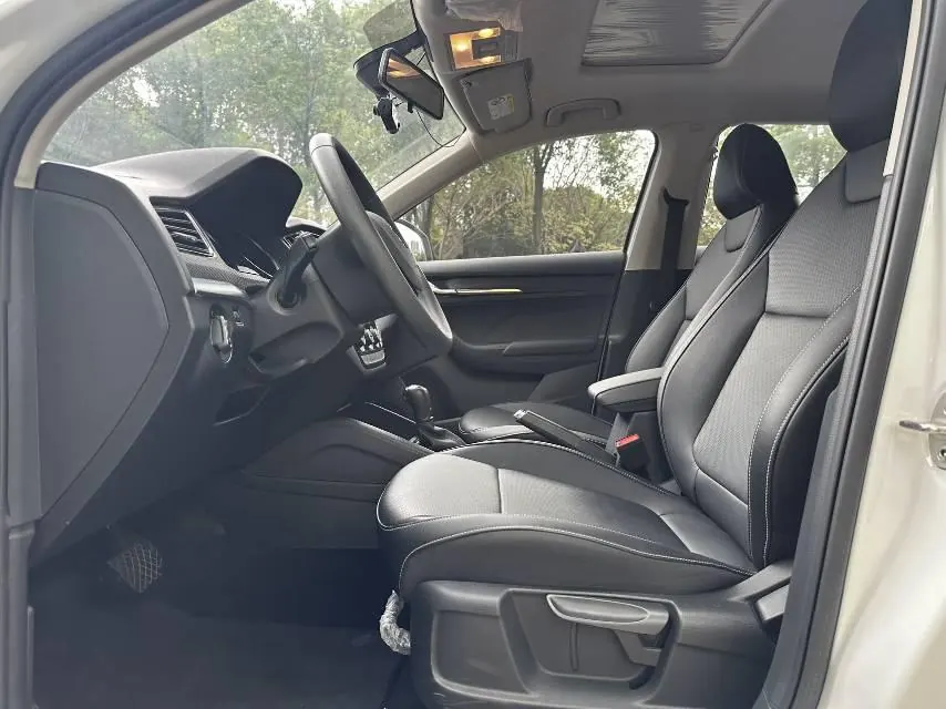 Skoda 2023 Komick 1.5 Comfortable Edition Automatic Gear 4