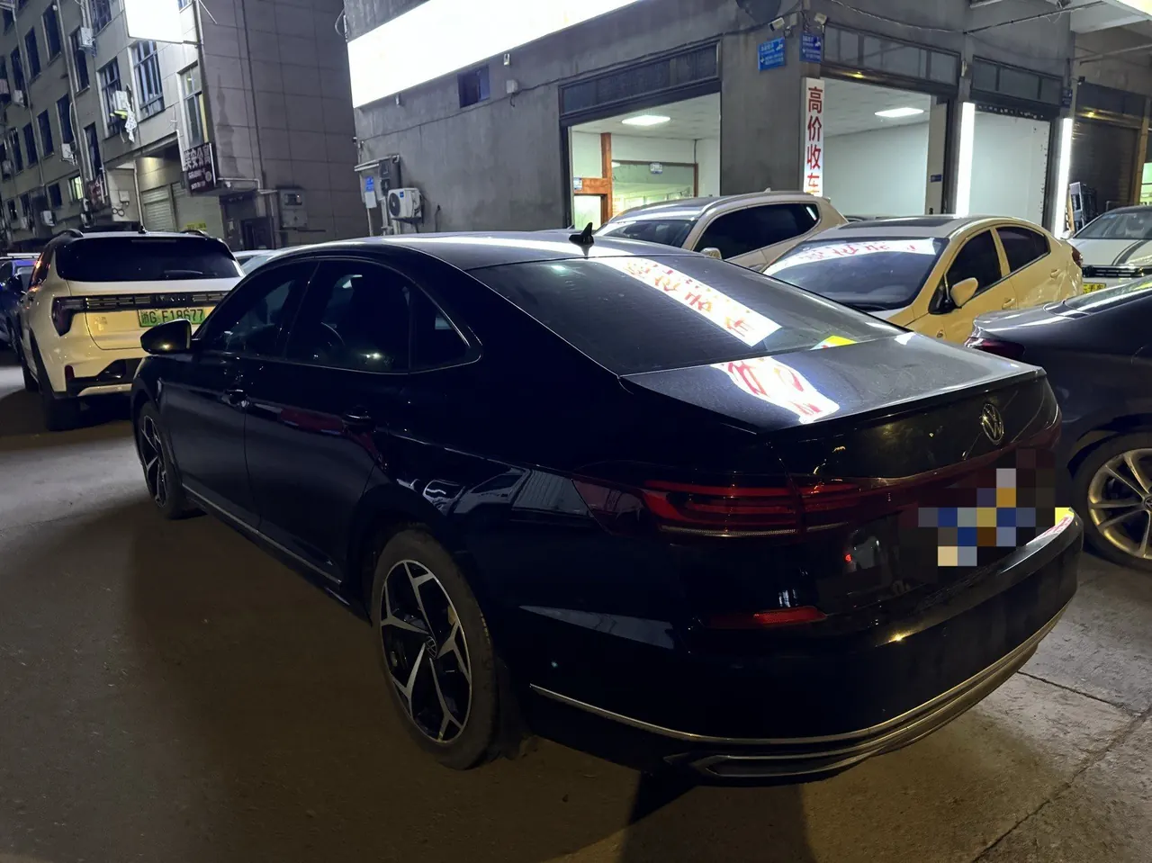 Volkswagen 2022 Passat 2.0TSI 330TSI Star Elite Edition Automatic Gear 5