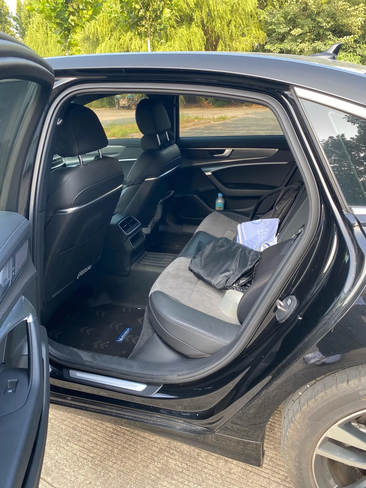 Audi 2020 A6L 2.0TFSI 40TFSI Deluxe Dynamic Automatic 3