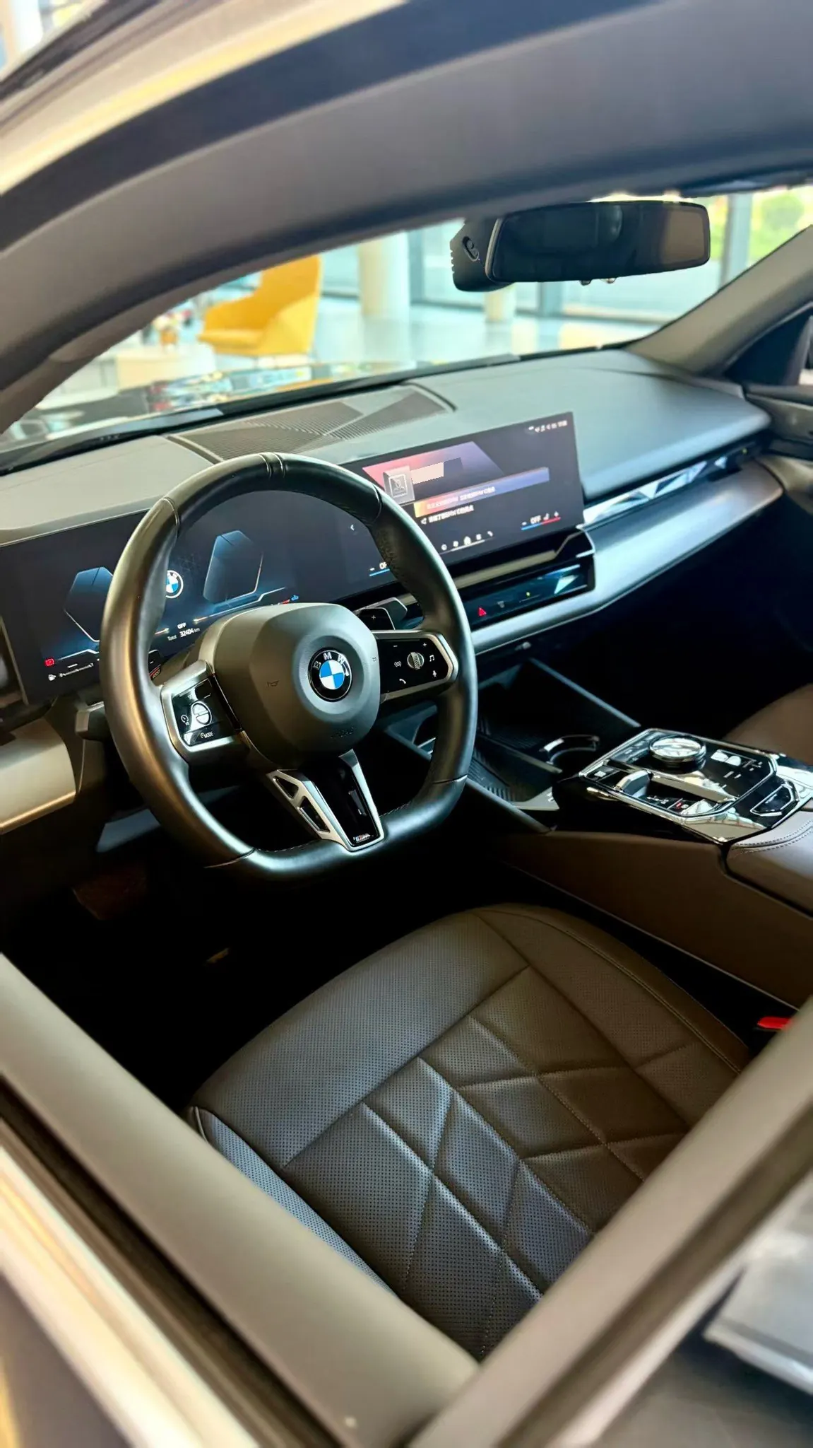 BMW 5 Series 2024 model 530Li 48V 2.0T Leading Edition M Sport Package Automatic 6