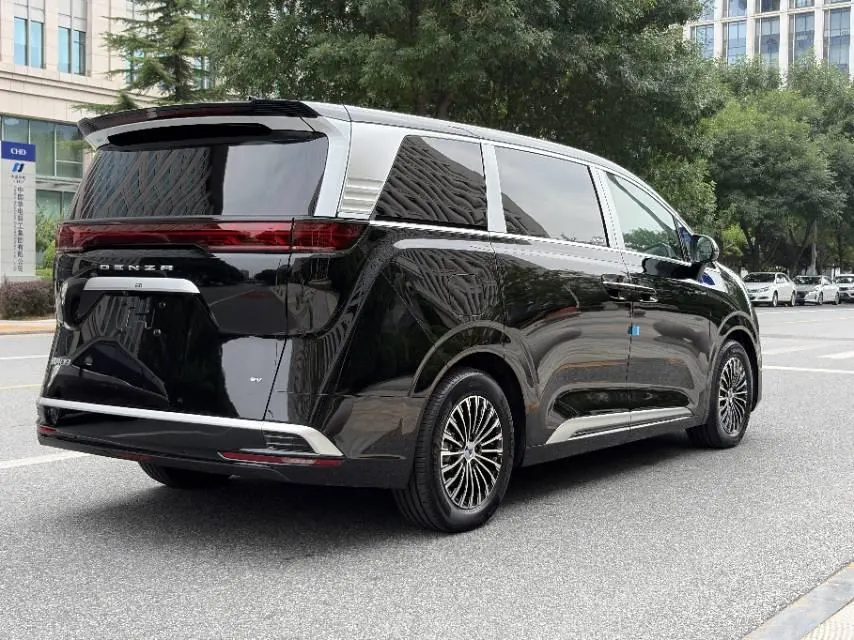 Denza 2024 Denza D9 EV EV620 exclusive automatic transmission 11