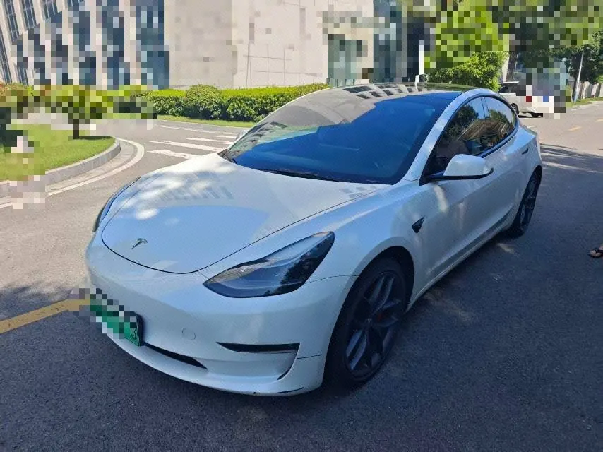 打开图片灯箱:Tesla 2022 Model 3 Performance high-performance all-wheel drive automatic transmission