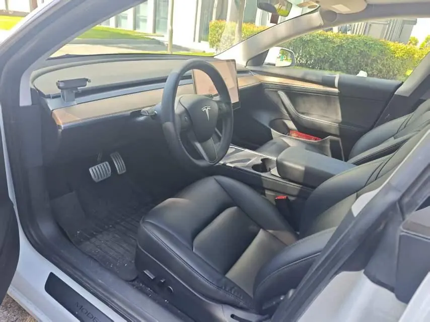 Tesla 2022 Model 3 Performance high-performance all-wheel drive automatic transmission 2