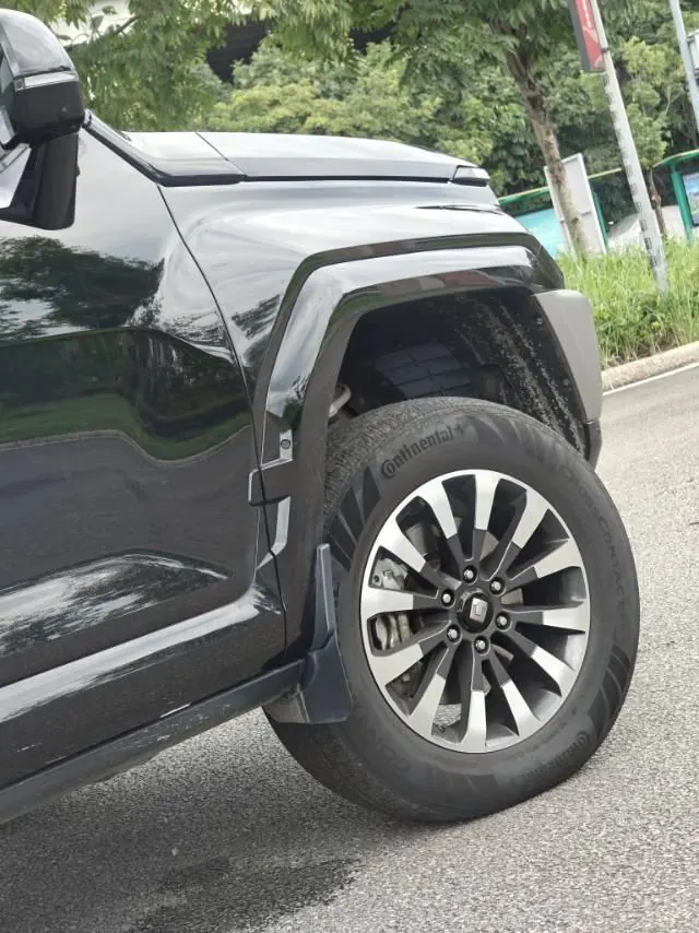 Tank 2024 Tank 700 Hi4-T 3.0T Extreme Edition Automatic Gear 3