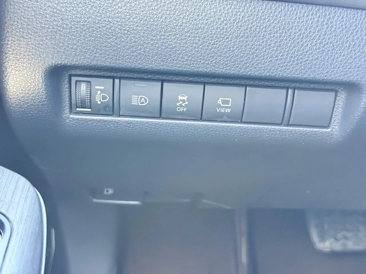 Toyota 2022 LingFang Dual Engine 2.5 Stepless Four-wheel Drive Premium Edition Automatic Gear 14