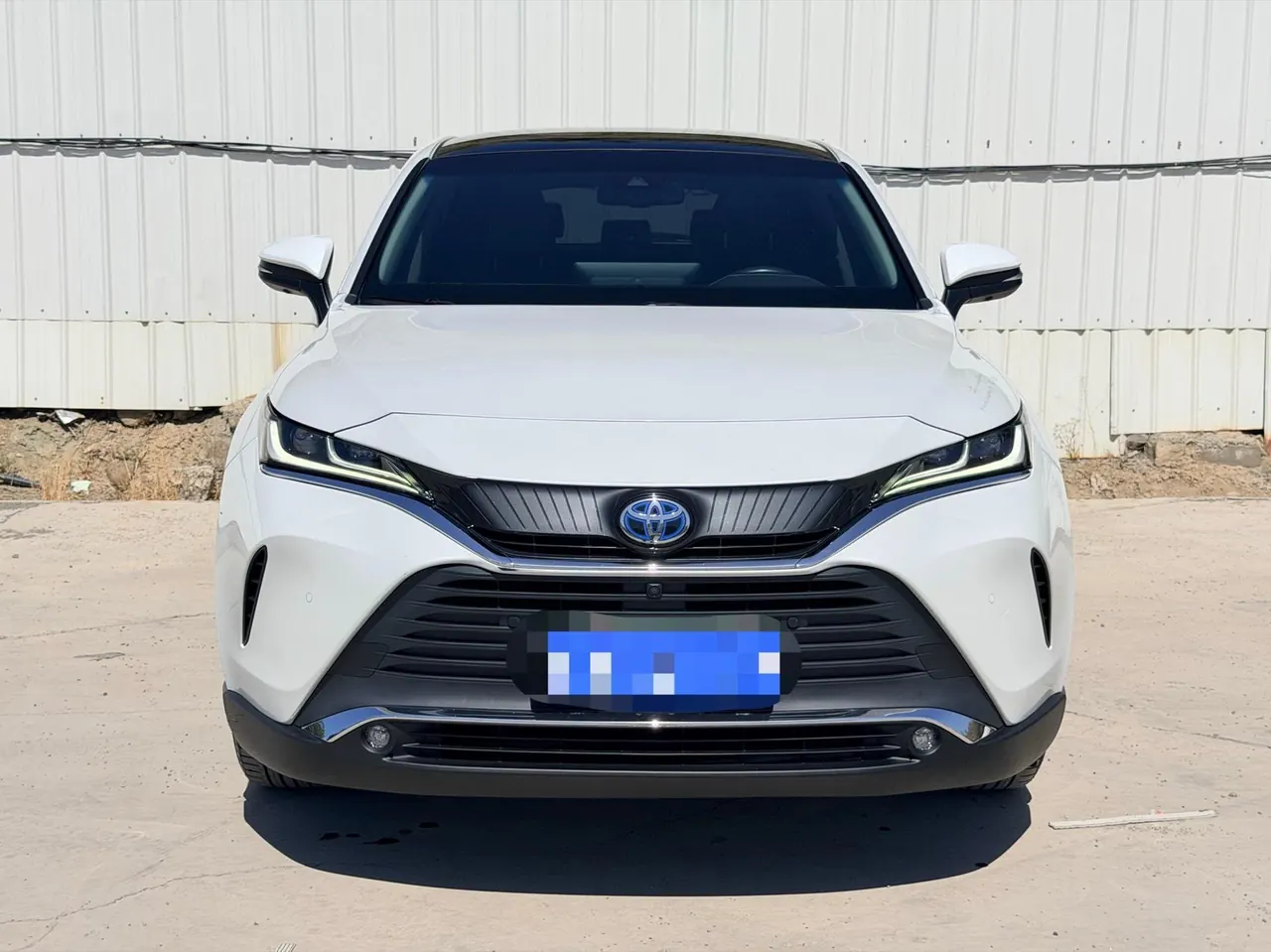 Toyota 2022 LingFang Dual Engine 2.5 Stepless Four-wheel Drive Premium Edition Automatic Gear 2