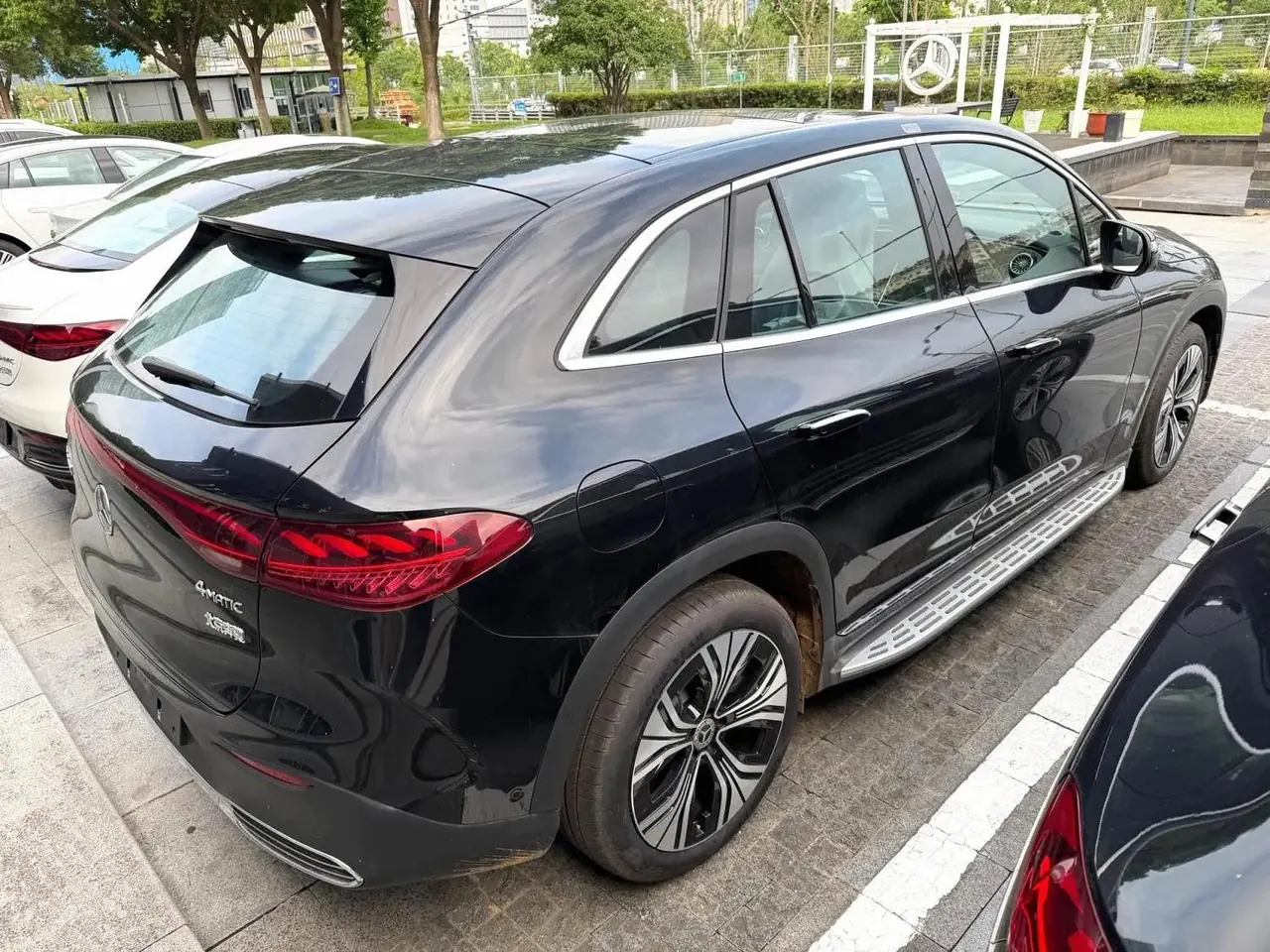 Mercedes Benz 2024 EQE SUV 500 4MATIC EQE SUV 500 4MATIC Deluxe Edition Automatic 5