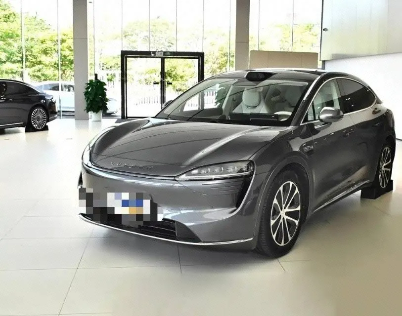 Open image lightbox: Intellectual 2024 R 7 802km Max Automatic Gear