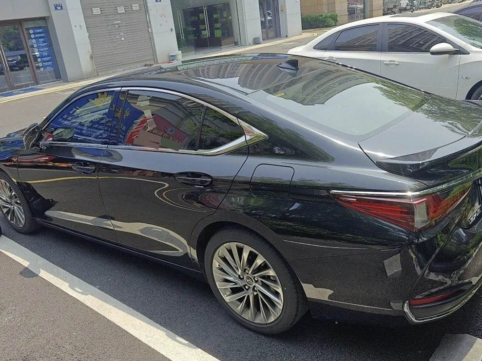 Lexus ES (Imported) 2022 ES300h 2.5 Stepless Administrative Edition Automatic Gear 5