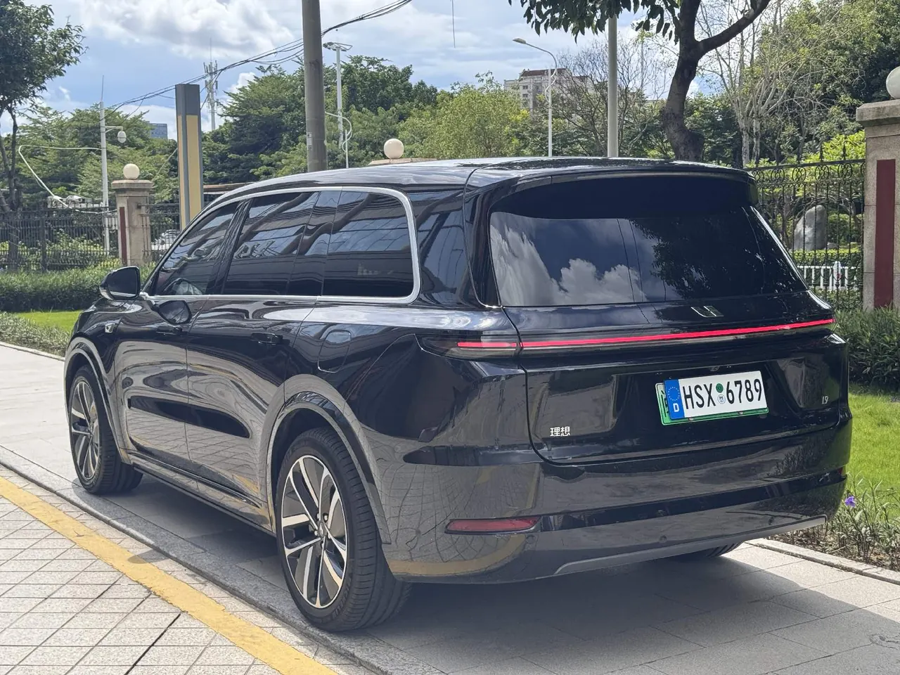 Li 2024 L9 Ultra automatic gear 9