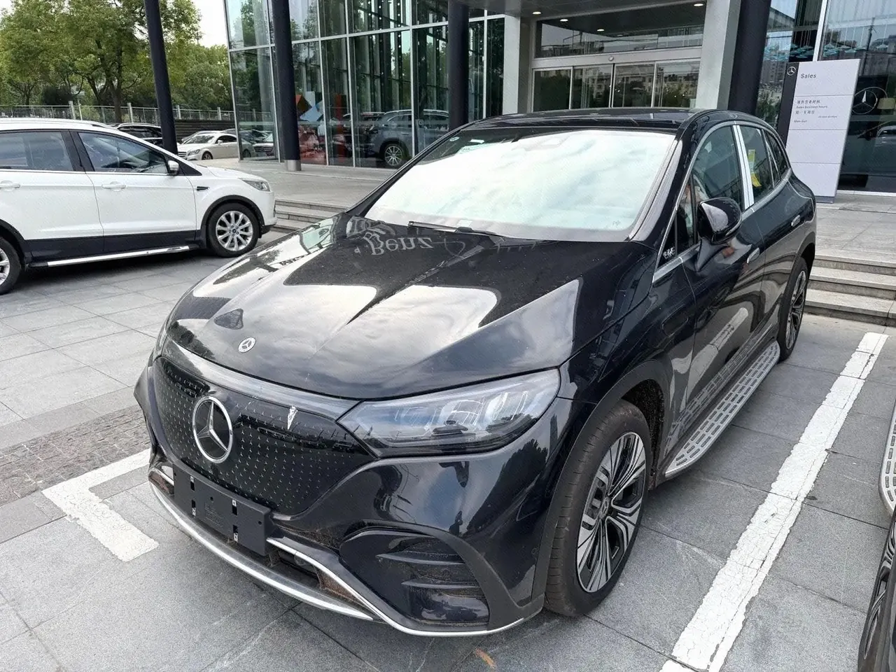 Open image lightbox: Mercedes Benz 2024 EQE SUV 500 4MATIC EQE SUV 500 4MATIC Deluxe Edition Automatic