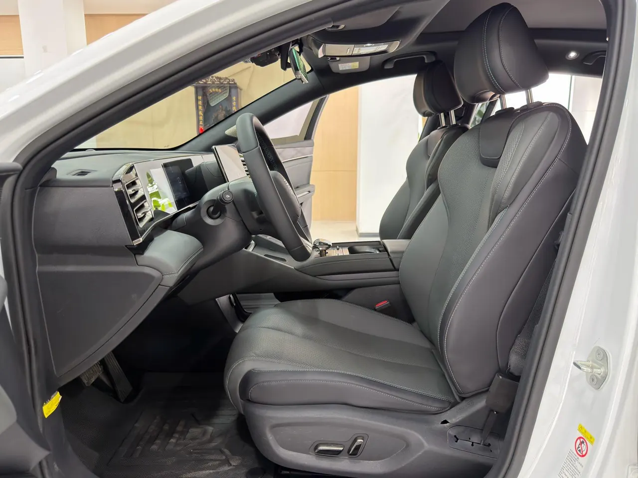 BYD 2024 Qin L DM-i 1.5 stepless 120KM Exceed automatic gear 10