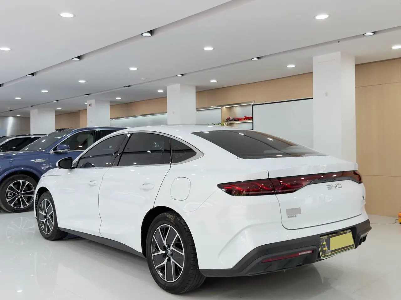 BYD 2024 Qin L DM-i 1.5 stepless 120KM Exceed automatic gear 9