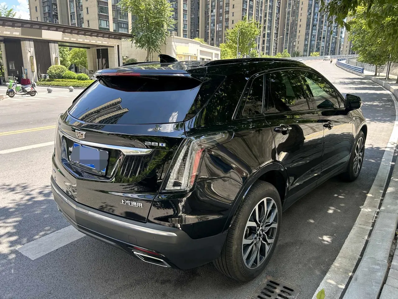 Cadillac 2022 XT5 48V 2.0T 4-wheel drive luxury (hummingbird version) automatic gear 3