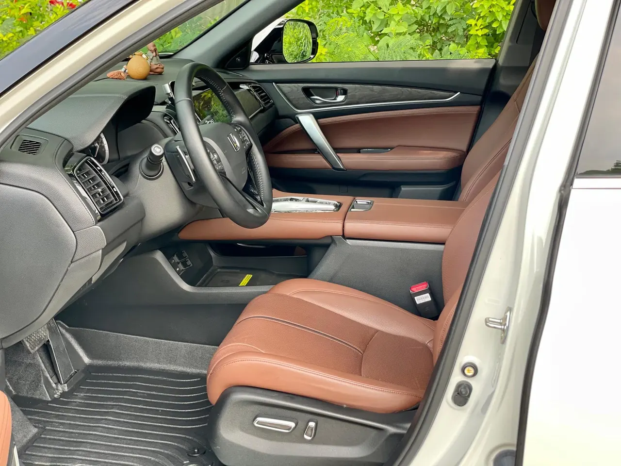 Honda 2020 UR-V 2.0T 370TURBO two-drive elegant version of automatic gear 7