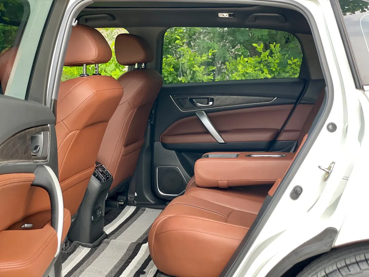 Honda 2020 UR-V 2.0T 370TURBO two-drive elegant version of automatic gear 8