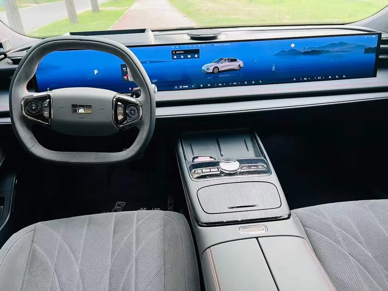 Geely Galaxy 2025 E 8 620km 4-wheel drive starship laser Radar smart drive version automatic gear 6