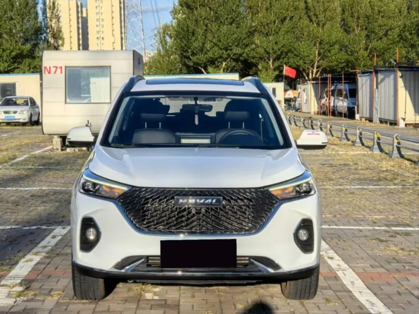 Haval 2021 M6 PLUS 1.5T Luxury Smart Joint Automatic Gear 2