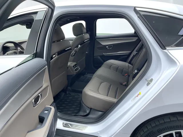 BYD 2020 Han DM 2.0T four-wheel drive performance version luxury automatic gear 6
