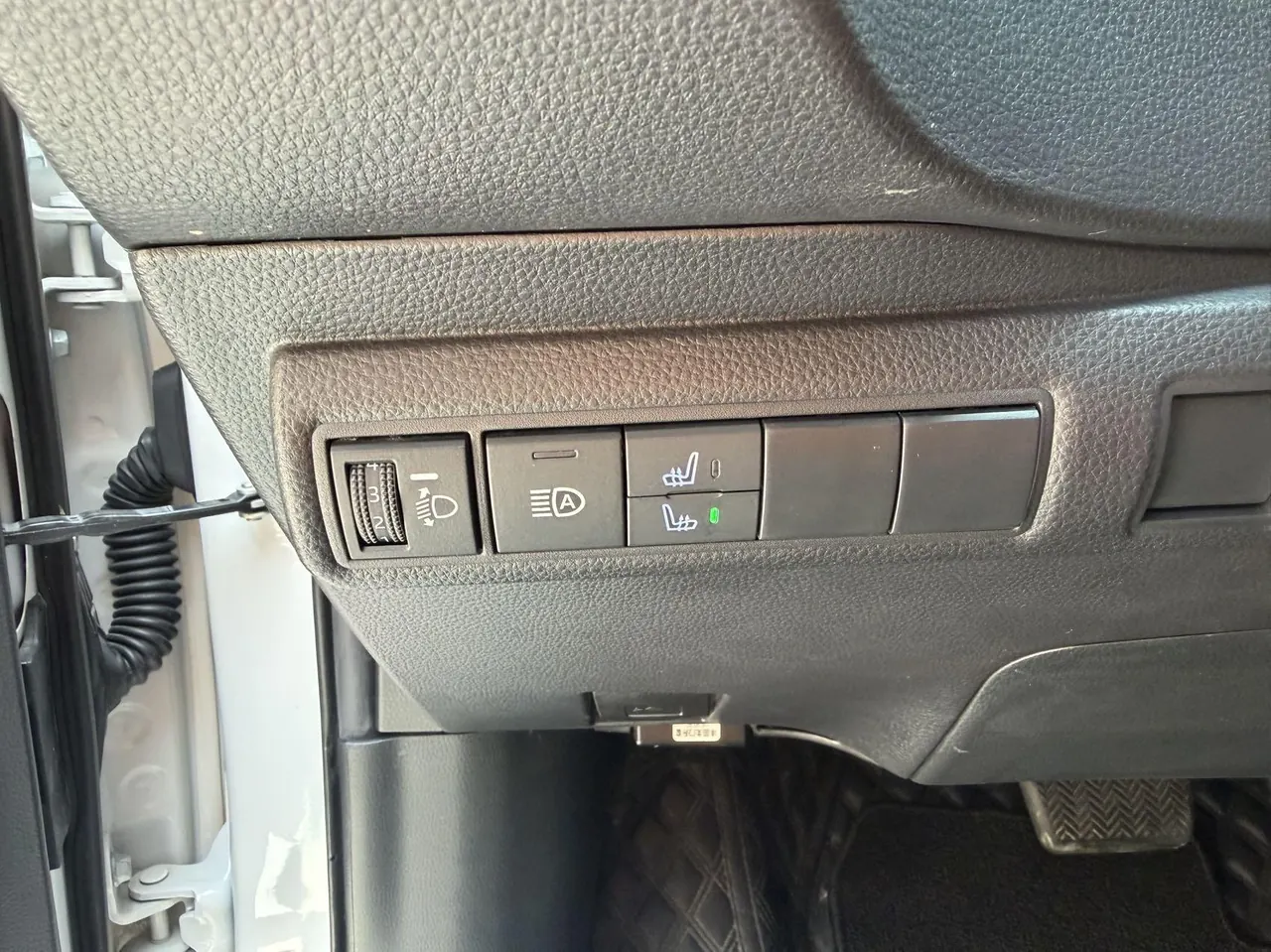 Toyota 2023 corolla 1.2T stepless elite version of automatic gear 10