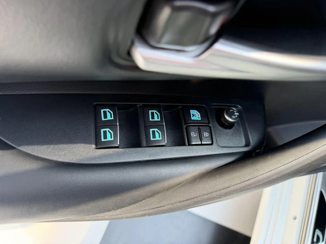 Toyota 2023 corolla 1.2T stepless elite version of automatic gear 11