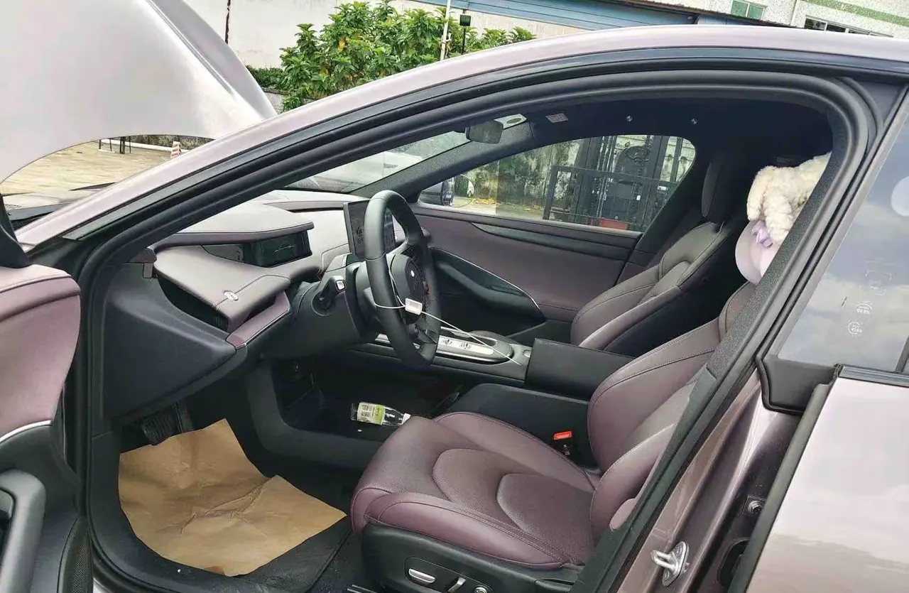 MI 2024 SU 7 700km Rear Drive Standard Founding Edition Automatic Gear 2