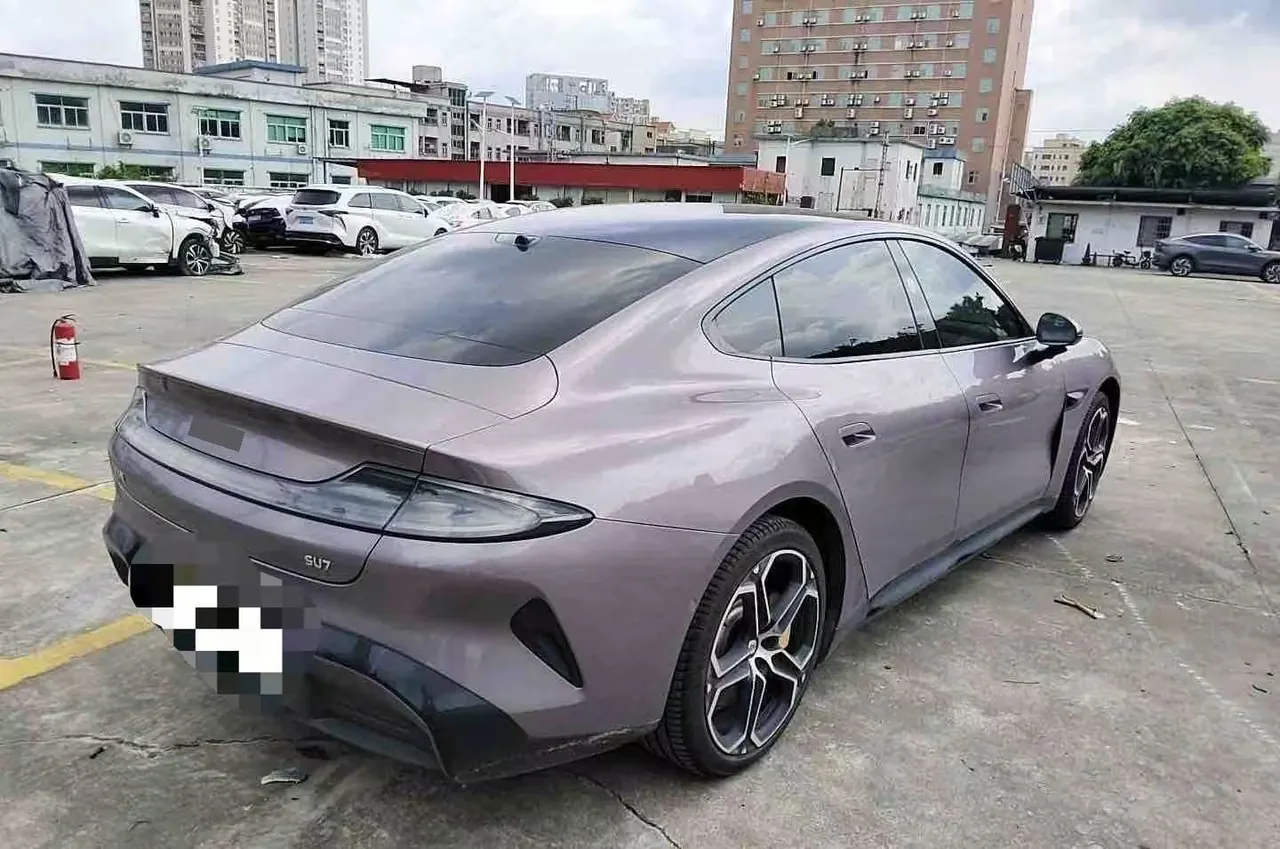 MI 2024 SU 7 700km Rear Drive Standard Founding Edition Automatic Gear 4
