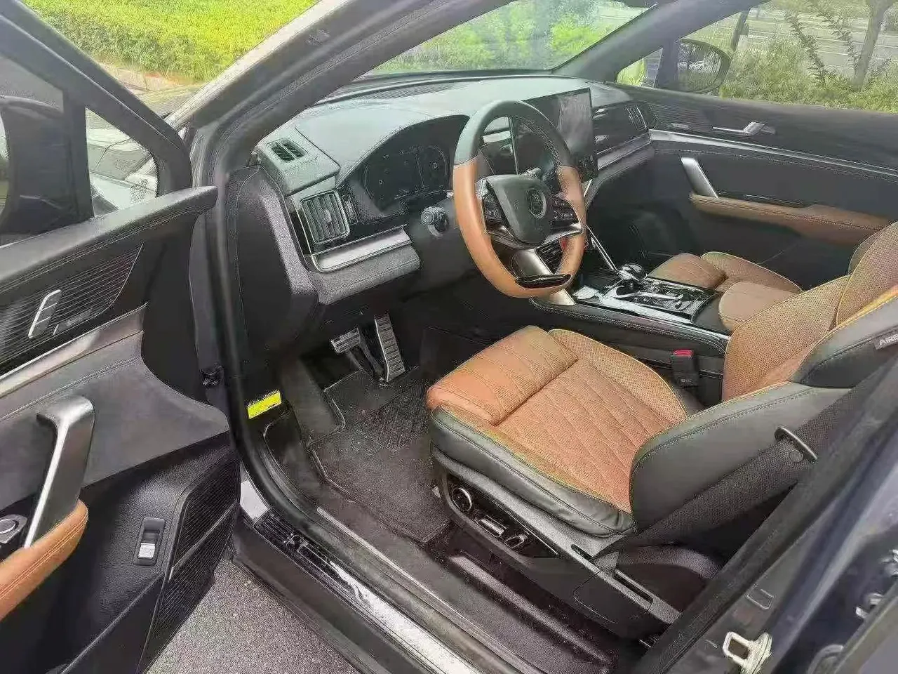 BYD Tang New Energy 2021 Tang DM-i 1.5T Stepless 112KM Honorable Automatic Gear 3