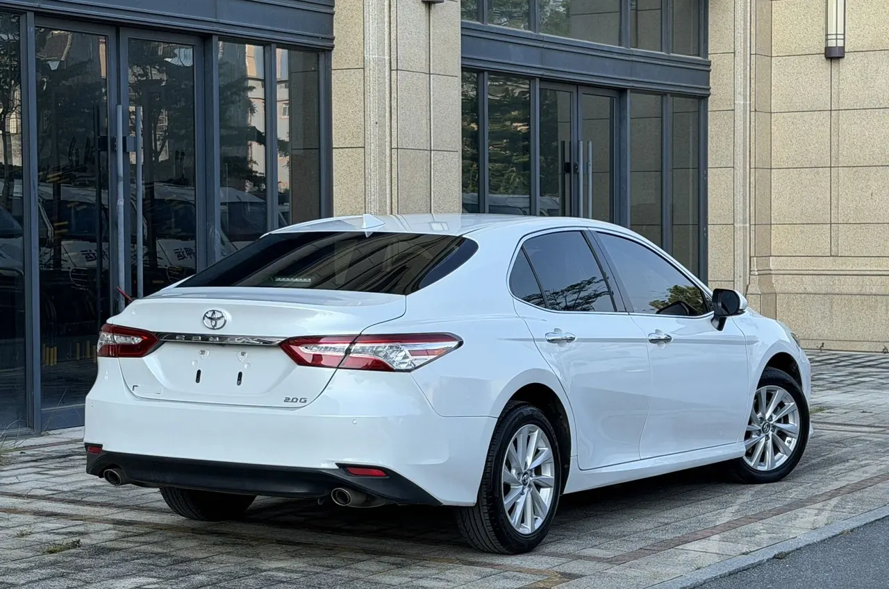 Toyota 2023 Camry 2.0G Stepless Deluxe Edition Automatic Gear 7