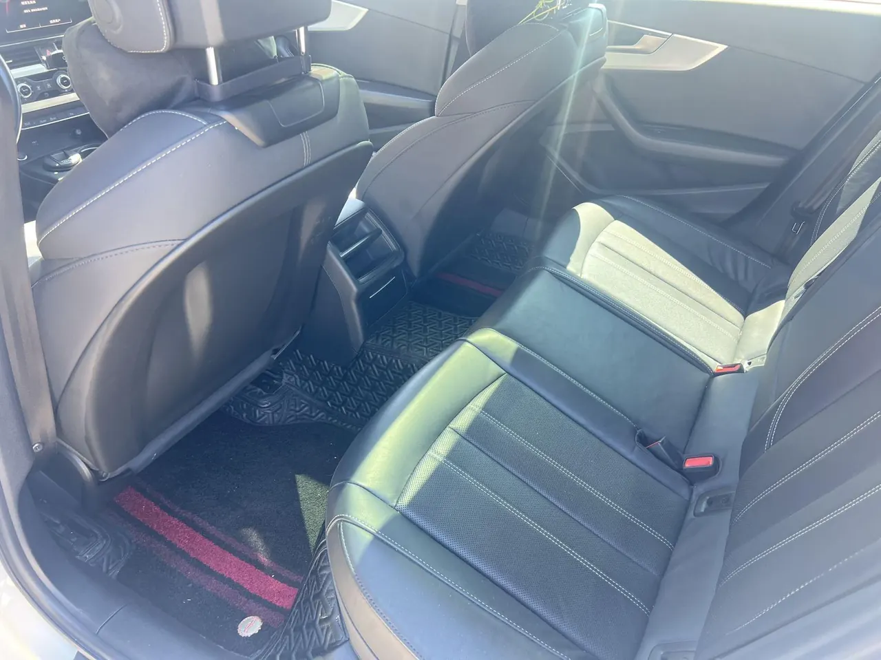 Audi 2020 A4L 2.0TFSI 40TFSI Deluxe Dynamic Automatic 4