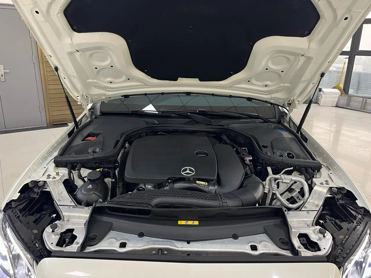 Mercedes Benz E-Class 2020 E 300 L 2.0T Sports Fashion Automatic Gear 18