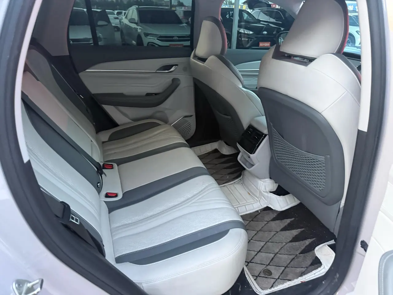 Geely 2024 XingyueL (Monjaro) Zhiqing 1.5T Tiangong Edition Automatic Gear 4
