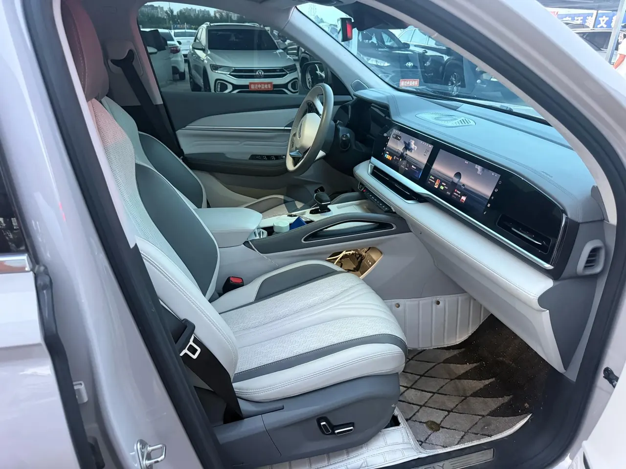 Geely 2024 XingyueL (Monjaro) Zhiqing 1.5T Tiangong Edition Automatic Gear 5